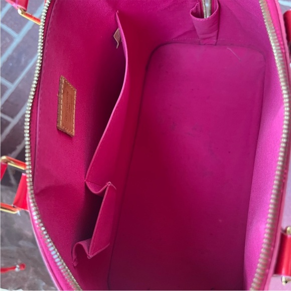 Authentic Louis Vuitton Alma Vernis GM - Picture 16 of 16